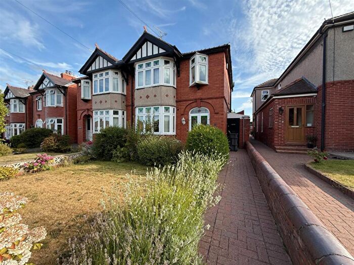 3 Bedroom Semi-Detached House For Sale In Bangor Road, Johnstown, LL14