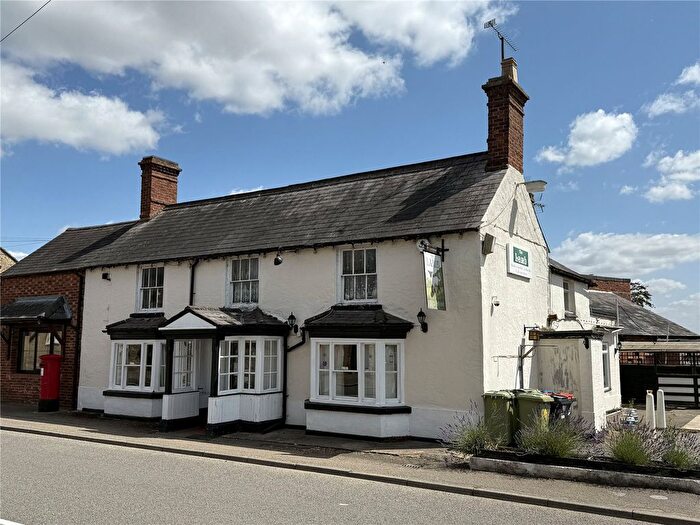 3 Bedroom Semi-detached House For Sale In High Street, Stoke Goldington, Buckinghamshire, MK16