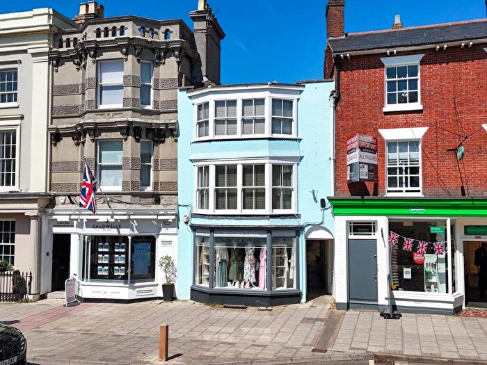 3 Bedroom Maisonette For Sale In High Street, Lymington, SO41