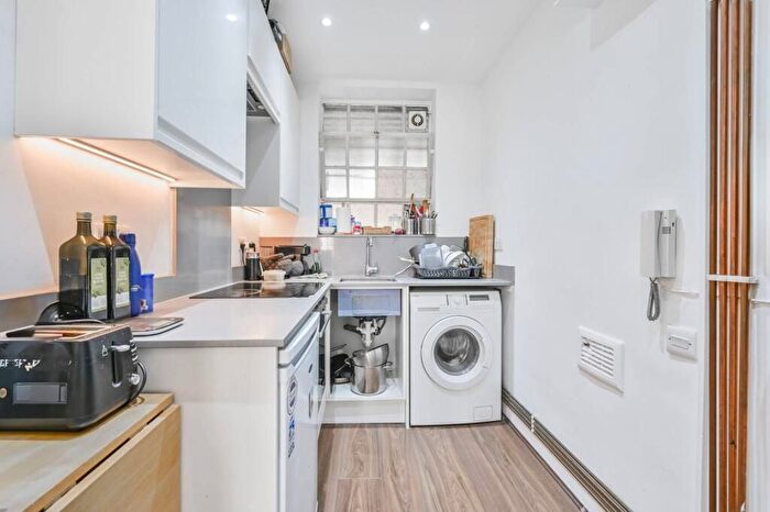 2 Bedroom Property To Rent In Mortimer Crescent, London, NW6