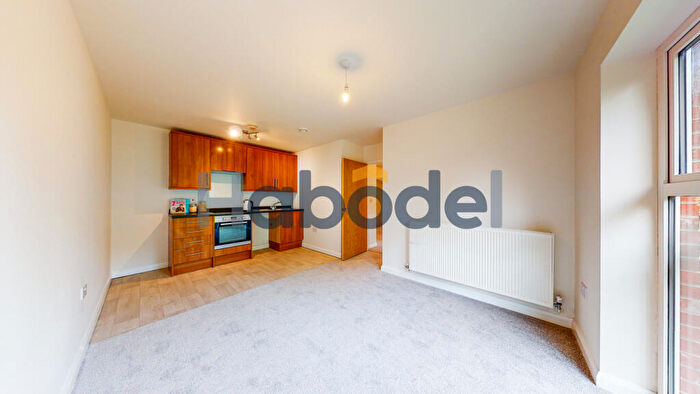 2 Bedroom Flat To Rent In Yardley Wood Road, Birmingham, B14