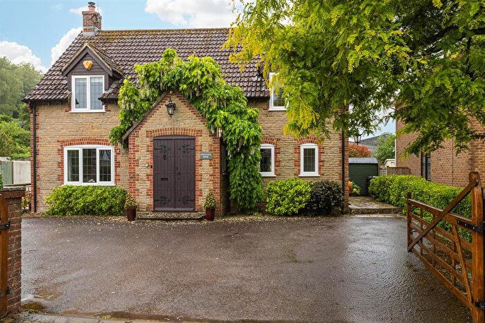 3 Bedroom Detached House For Sale In Piddletrenthide, Dorchester, DT2