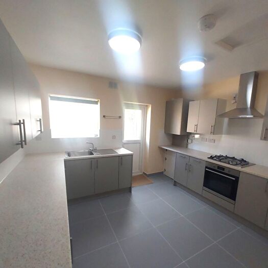 3 Bedroom Terraced House To Rent In Glebe Avenue, Mitcham, CR4