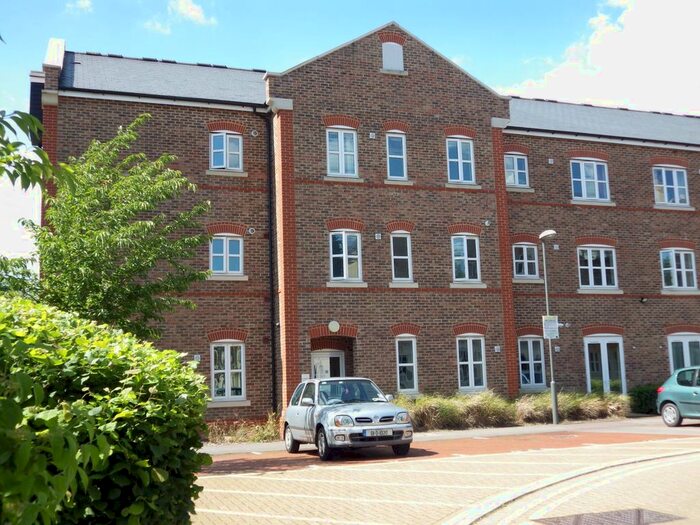 1 Bedroom Flat To Rent In Summers House, Aylesbury, Buckinghamshire, HP21