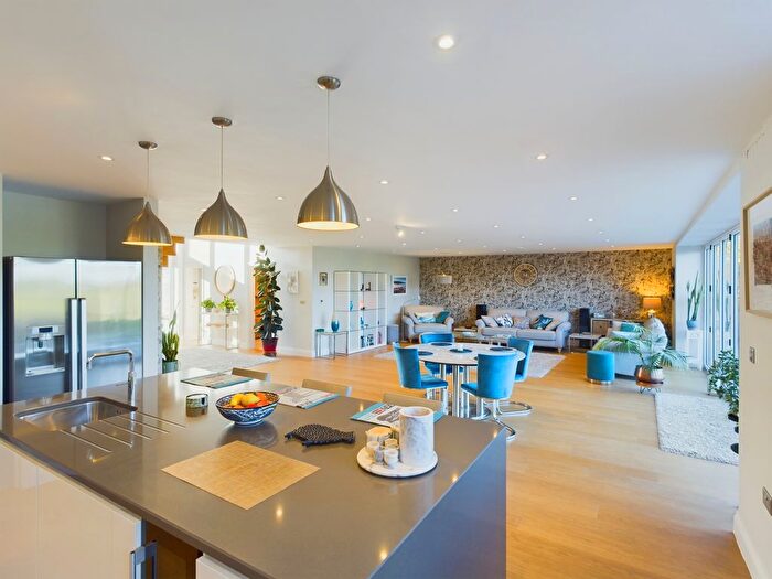 4 Bedroom Barn Conversion For Sale In Wotton Underwood, Aylesbury, Buckinghamshire, HP18