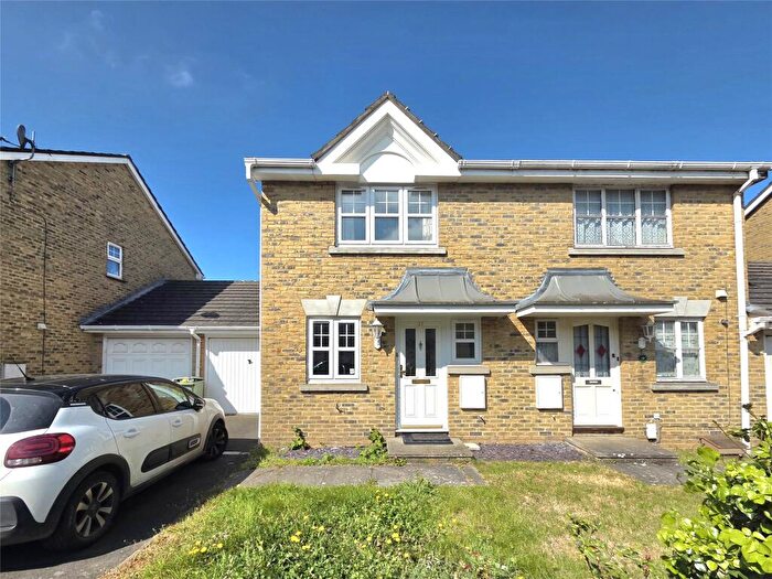 2 Bedroom Semi Detached House To Rent In Woldham Road, Bromley, BR2