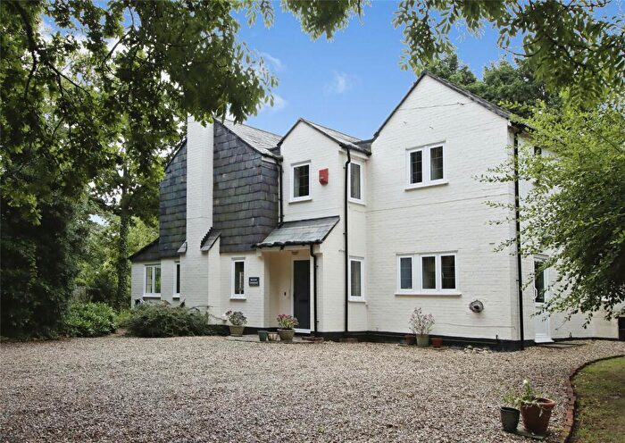 4 Bedroom Detached House For Sale In Poles Lane, Lymington, Hampshire, SO41
