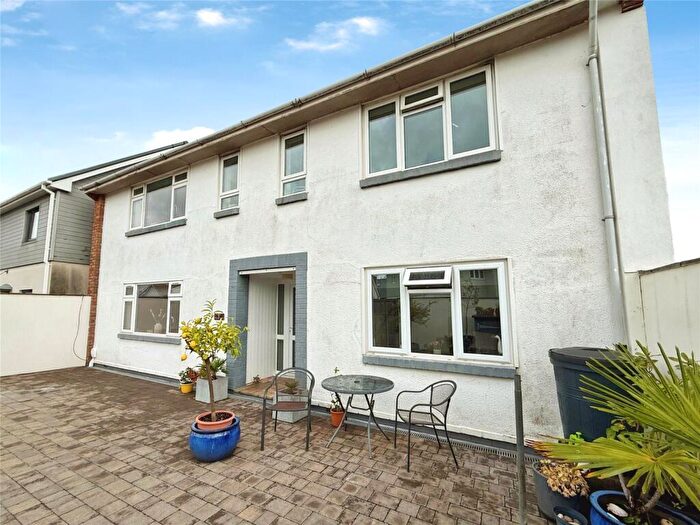 2 Bedroom Flat To Rent In Dagmar Road, Exmouth, Devon, EX8