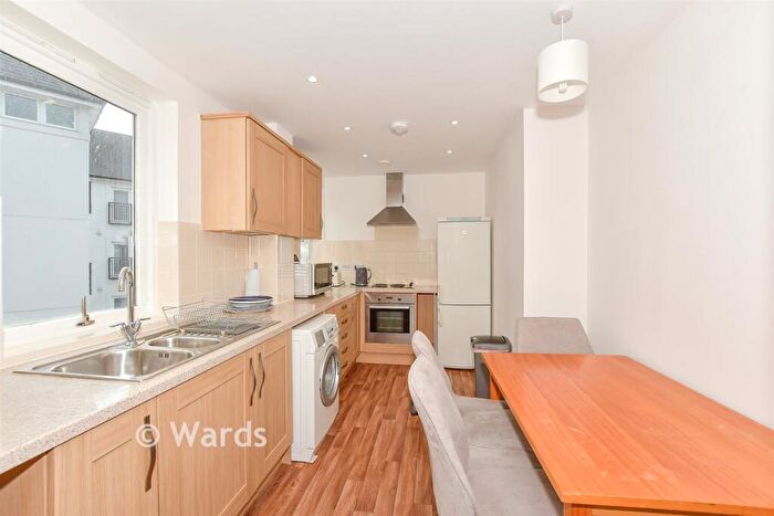 1 Bedroom Flat For Sale In Old Watling Street, Canterbury, Kent, CT1
