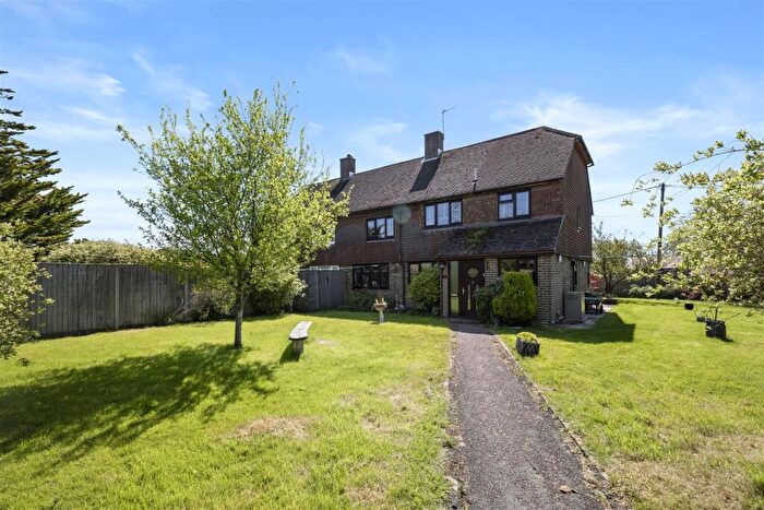 4 Bedroom Semi-Detached House For Sale In Hilland Road, Billingshurst, RH14