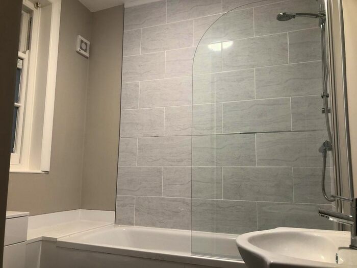 1 Bedroom Flat To Rent In Beech Avenue Shopping Centre, Hull, HU8