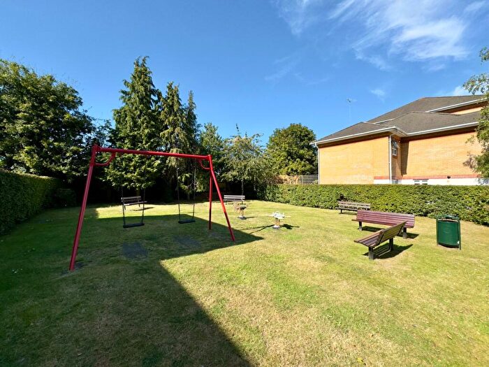 2 Bedroom Apartment To Rent In Ogden Park, Bracknell, Berkshire, RG12