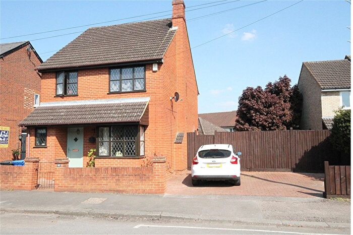 3 Bedroom Detached House For Sale In Courthouse Road, Maidenhead, Berkshire, SL6