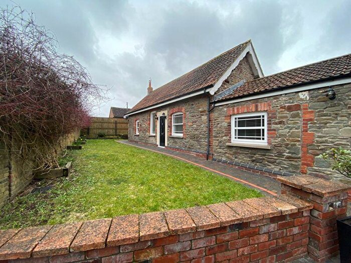 3 Bedroom Semi Detached House To Rent In California Road, Bristol, BS30