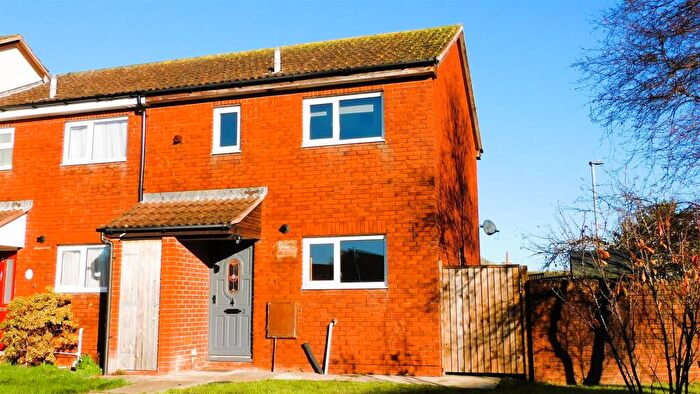 2 Bedroom End Of Terrace House For Sale In Mead Way, Seaton, EX12