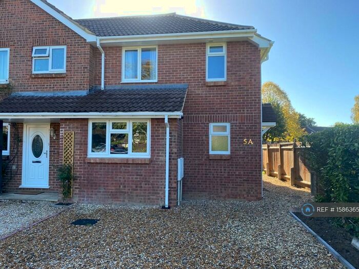 2 Bedroom Semi-Detached House To Rent In Bluebell Road, Bordon, GU35