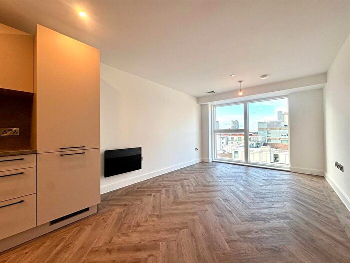 1 Bedroom Flat To Rent In Upper Gough Street, Birmingham, B1