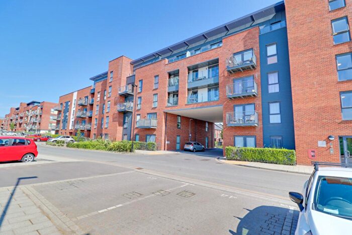 1 Bedroom Flat For Sale In John Thornycroft Road, Woolston, SO19