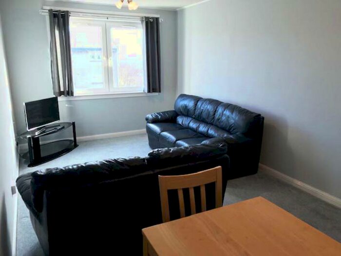2 Bedroom Flat To Rent In Ash-hill Drive, Aberdeen, AB16