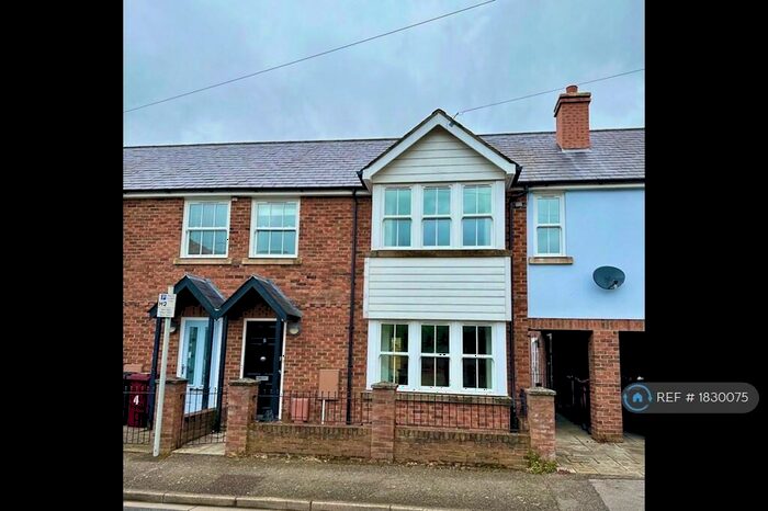 2 Bedroom Terraced House To Rent In Sydney Court, Chichester, PO19