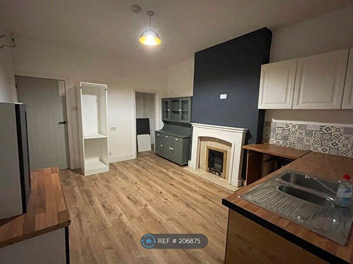 2 Bedroom Terraced House To Rent In Briercliffe Road, Burnley, BB10