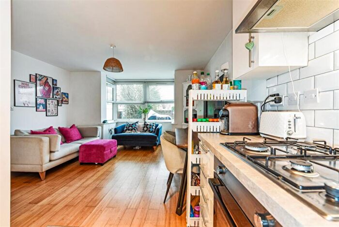 1 Bedroom Flat For Sale In Henderson Road, Southsea, PO4