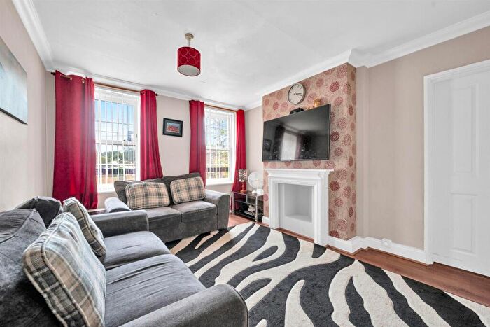 1 Bedroom Flat For Sale In Harting Road, London, SE9