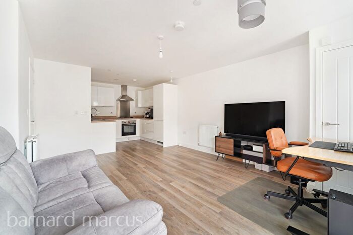 1 Bedroom Flat To Rent In Gunpowder Road, Worcester Park, KT4