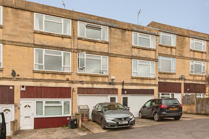2 Bedroom Terraced House For Sale In St. James's Park, Bath, BA1
