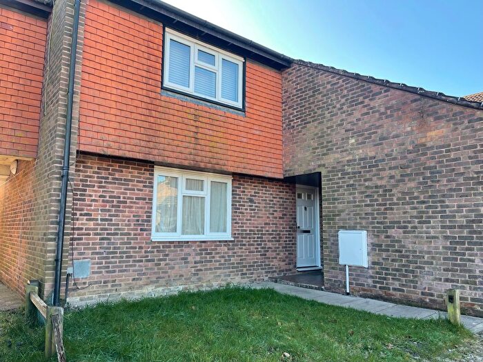 1 Bedroom Maisonette To Rent In Bunyan Close, Bewbush, Crawley, RH11
