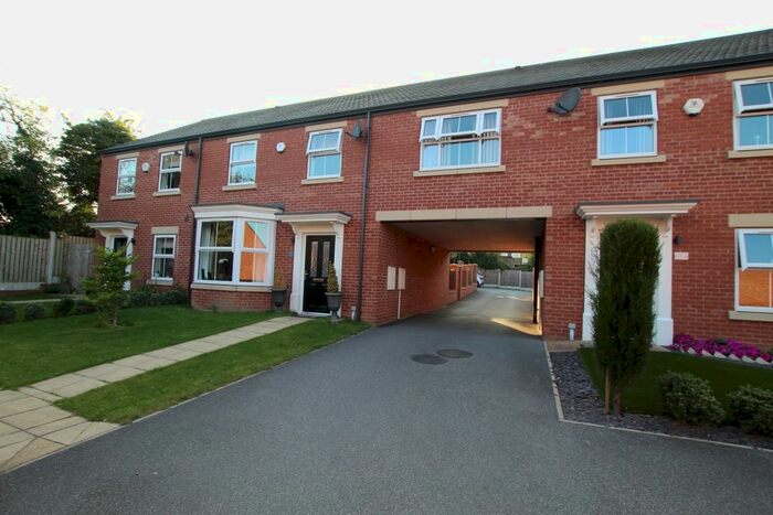 4 Bedroom Semi-Detached House To Rent In Calder Gate, Stanley, Wakefield WF3