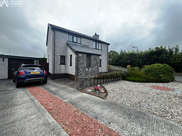 3 Bedroom Detached House For Sale In Fair View, Pentre Berw, Isle Of Anglesey, LL60