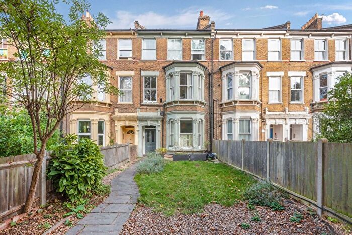 1 Bedroom Flat To Rent In Effra Road, Brixton, SW2