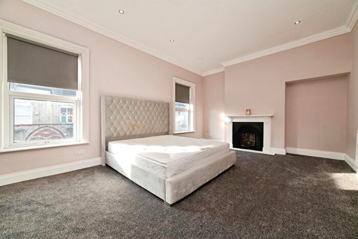 3 Bedroom Terraced House For Sale In Grafton Street, Hull, HU5