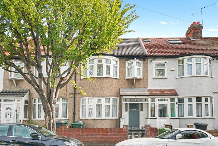3 Bedroom Terraced House To Rent In Sanderstead Road, Leyton, E10