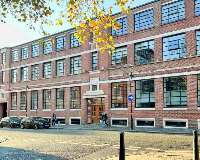 Apartment To Rent In St Paul's Place, St. Pauls Square, Birmingham, B3