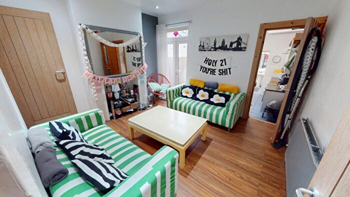 5 Bedroom House To Rent In Dawlish Road, Selly Oak, Birmingham, B29