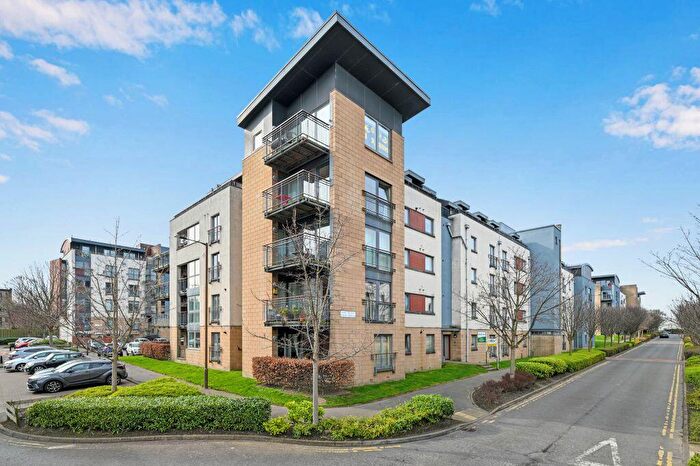 2 Bedroom Flat For Sale In / East Pilton Farm Avenue, Fettes, Edinburgh, EH5