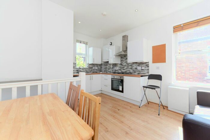 4 Bedroom Flat To Rent In Little Ealing Lane, London, W5