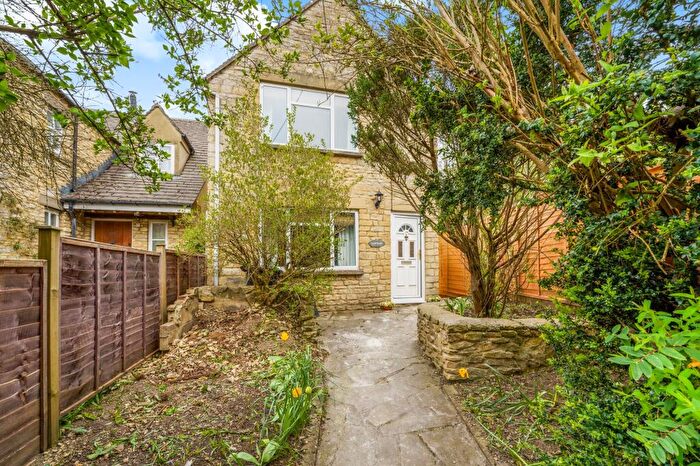 2 Bedroom Detached House For Sale In Cartreff, Hixet Wood, OX7