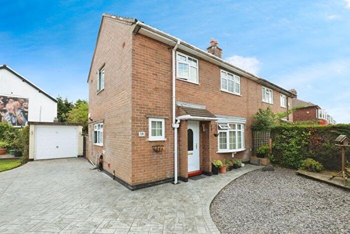 3 Bedroom Semi-Detached House For Sale In Agecroft Road, Northwich, CW9
