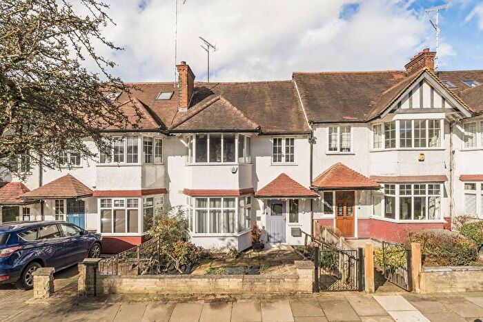 3 Bedroom Terraced House To Rent In Brent Way, Finchley, N3