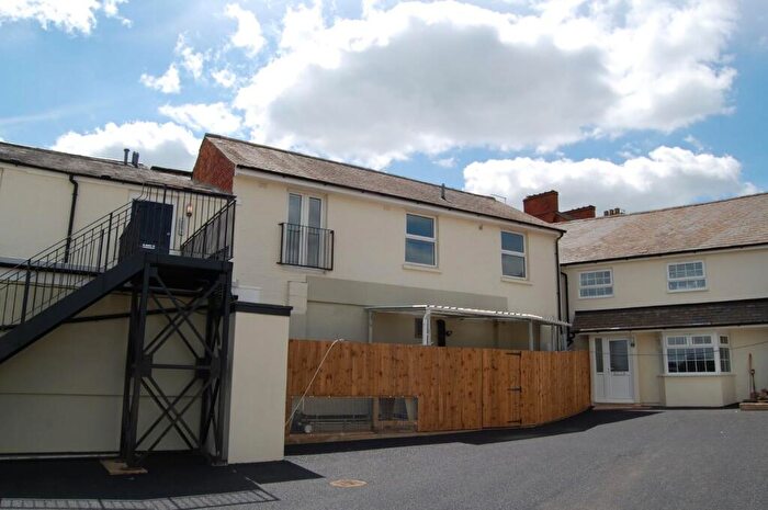 1 Bedroom Apartment To Rent In High Street, Weedon, Northampton, NN7