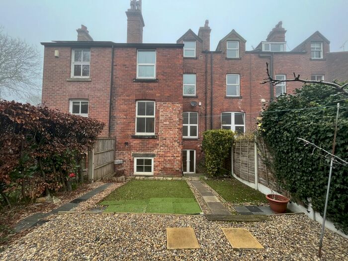 1 Bedroom Flat To Rent In Grove Lane, Headingley, Leeds, West Yorkshire, LS6