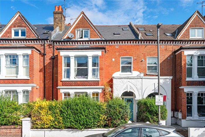 2 Bedroom Flat To Rent In Marius Road, Balham, SW17