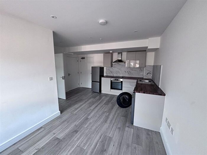 1 Bedroom Flat To Rent In Victoria House -, Desborough Street, High Wycombe, HP11