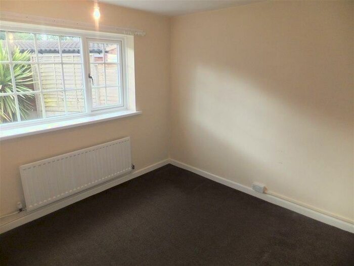 3 Bedroom Detached Bungalow To Rent In Heathcroft Road, Four Oaks, Sutton Coldfield, B75