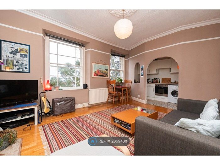 2 Bedroom Flat To Rent In Cotham Grove, Bristol, BS6