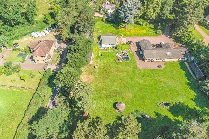 4 Bedroom Bungalow For Sale In Bangors Park, Iver Heath, SL0