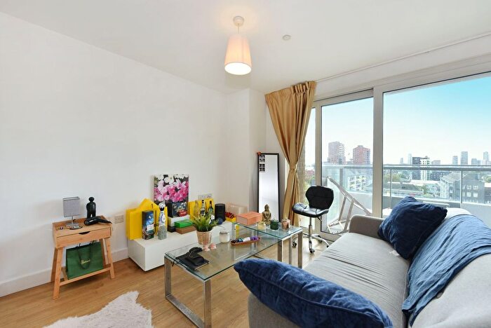 1 Bedroom Flat For Sale In Marner Point, Jefferson Plaza, Bow Common, London, E3